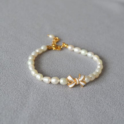freshwater pearl bracelet with bowknot 3