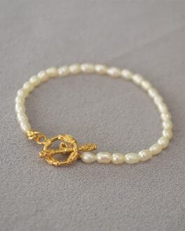 gold and pearl bracelet 18