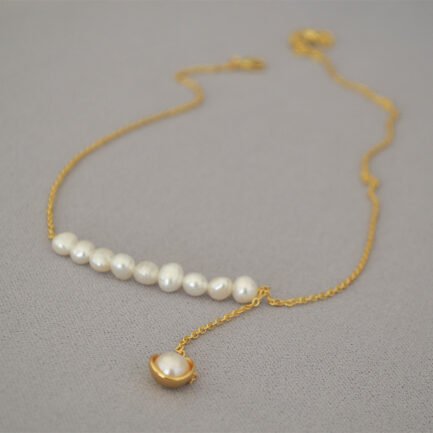 pearl and chain necklace 2