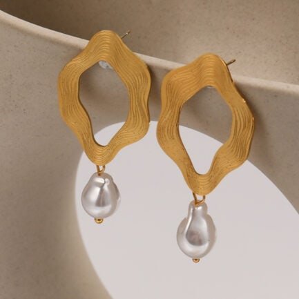 drop pearl earrings 3